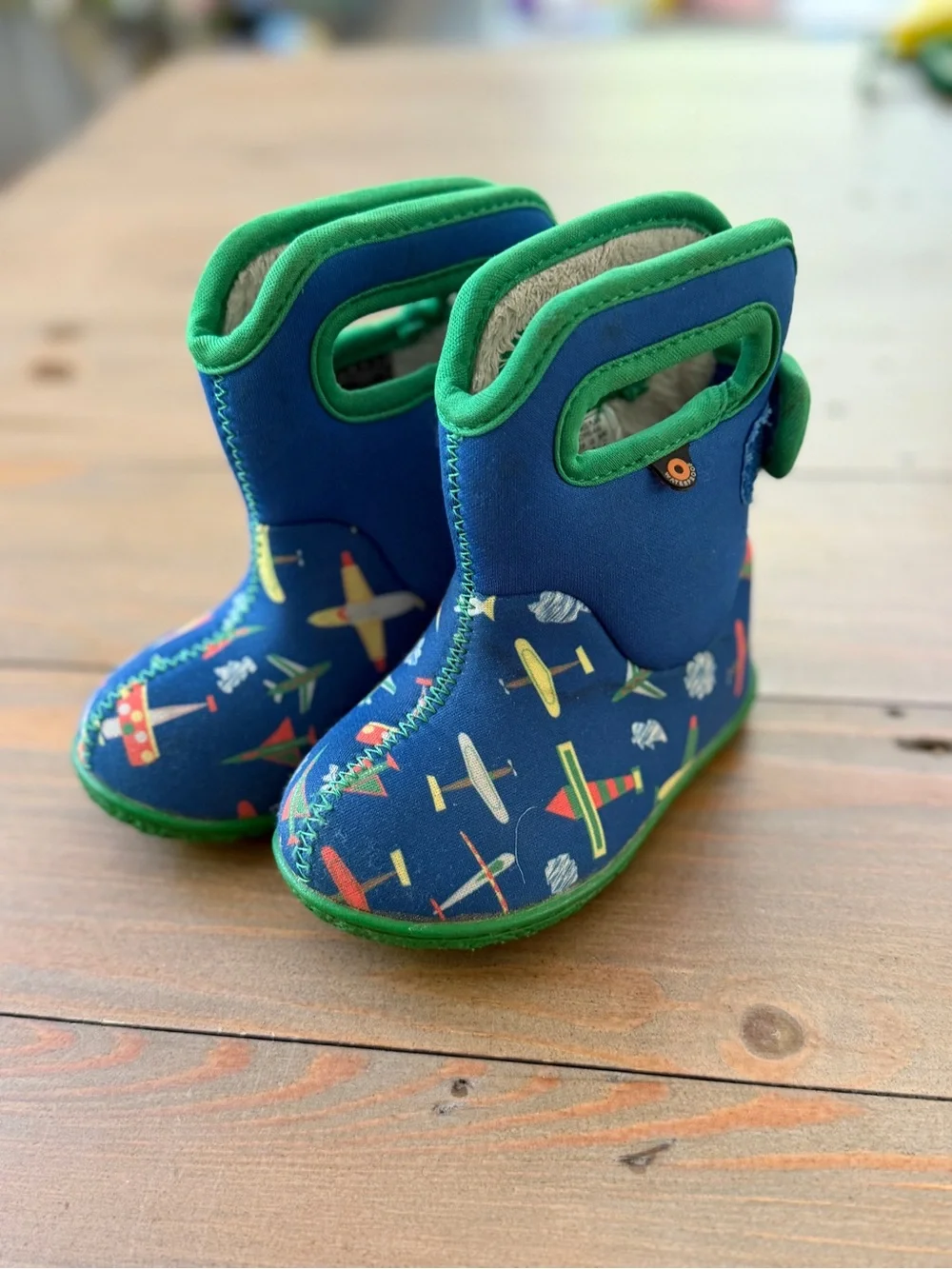 BOGS Baby Bogs Insulated Airplane Pattern Rain Boots - Size 5